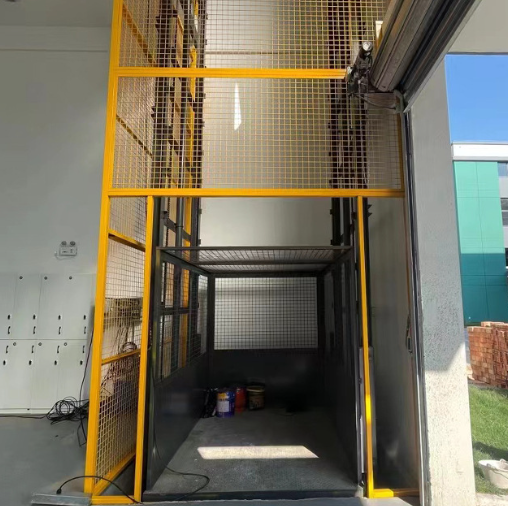 仙游导轨式升降机助力物流园破解运输难题